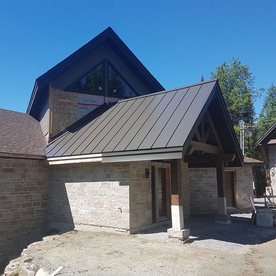 specialiste-toiture-acier-holmes-meilleur-Laurentides